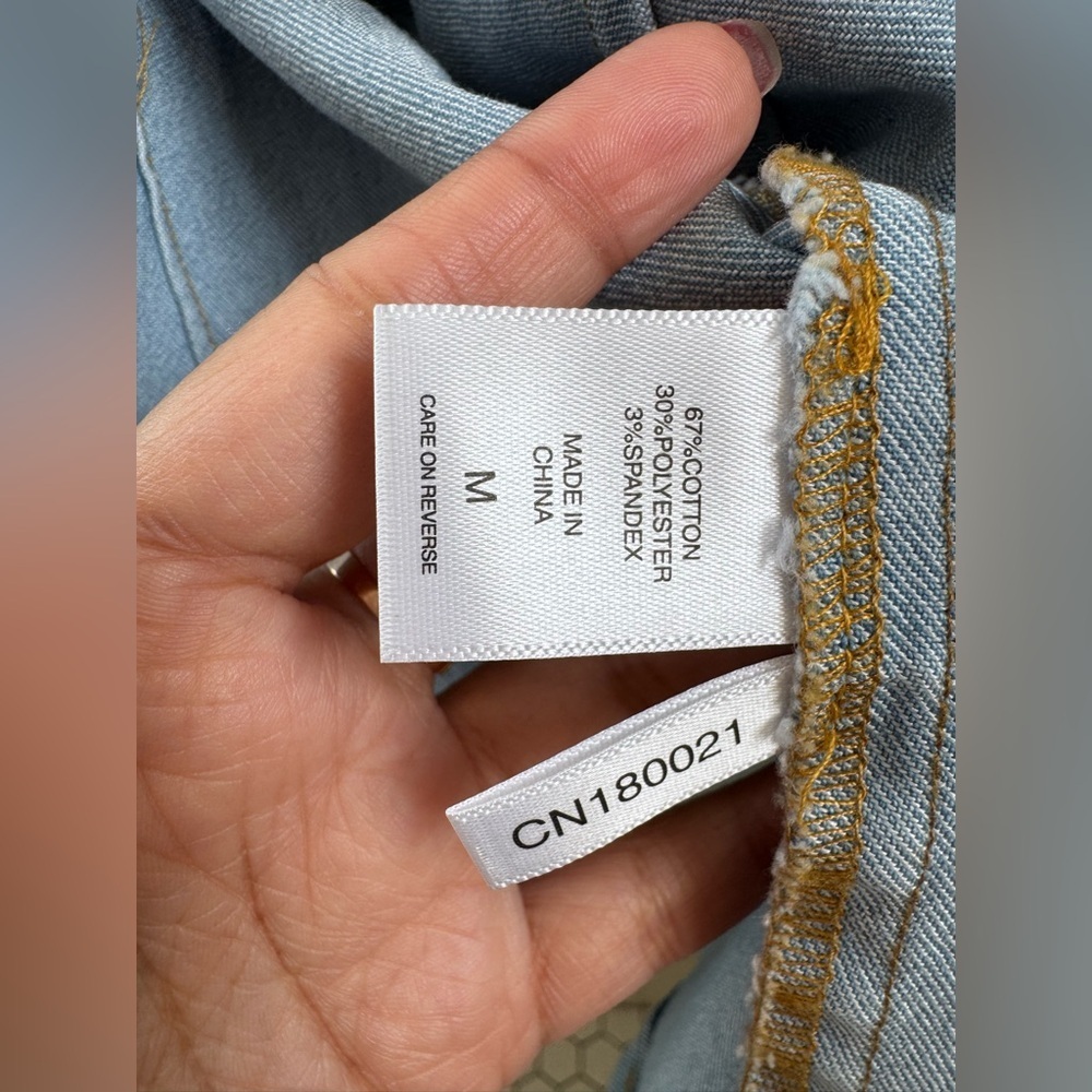 Y2K 90s New York & Co Light Denim Jacket with Ruched Sleeves & Shoulders Medium - Picture 3 of 5